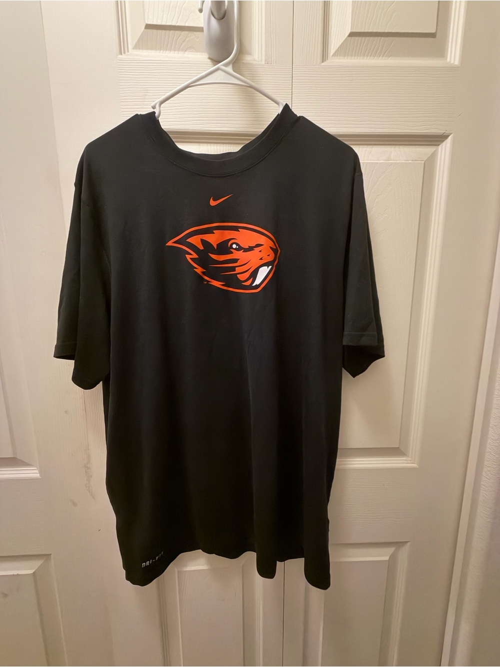 Nike Men’s Black Dri-fit T-Shirt with Oregon State Beaver Logo